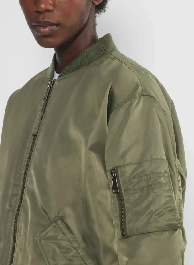 Brea Bomber