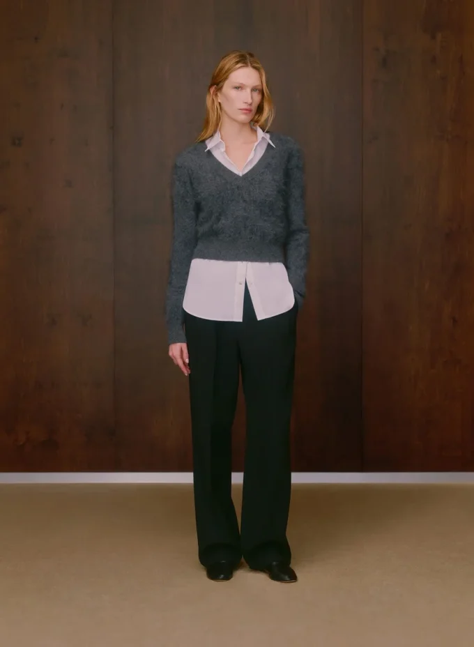 Brushed Cashmere Shrunken V-neck Sweater Brushed Cashmere Shrunken V-neck Sweater