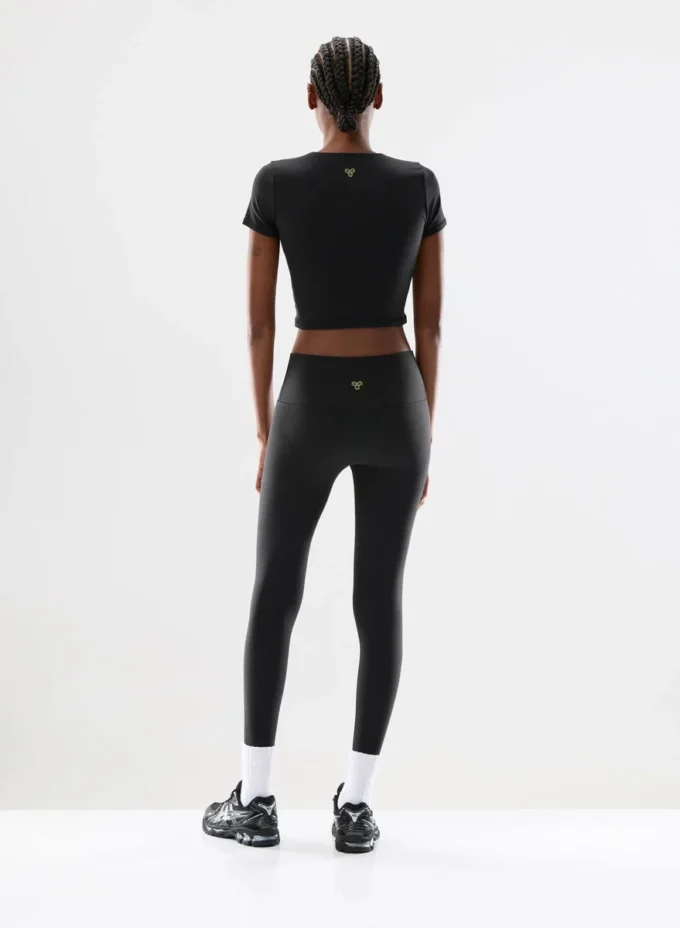 BUTTER Essential Waist T-skjorte