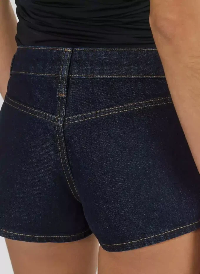 Carriage Short