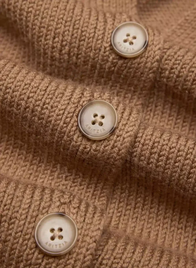 Chunky Merino Wool V-neck Cardigan Chunky Merino Wool V-neck Cardigan