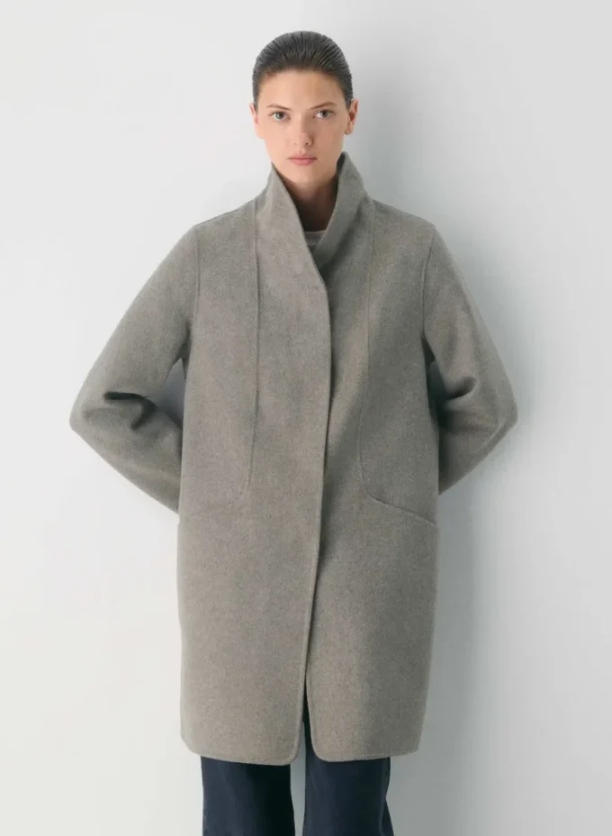 Cocoon dobbeltsidig kåpe – Luxe (Re)Wool Cocoon dobbeltsidig kåpe – Luxe (Re)Wool