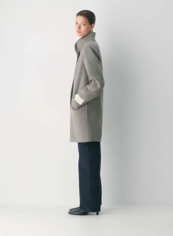 Cocoon dobbeltsidig kåpe – Luxe (Re)Wool Cocoon dobbeltsidig kåpe – Luxe (Re)Wool