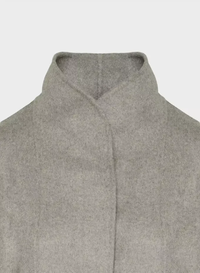 Cocoon dobbeltsidig kåpe – Luxe (Re)Wool Cocoon dobbeltsidig kåpe – Luxe (Re)Wool