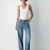 Denim Forum 90-tallsbaggy boyfriend-jeans med lav midje Denim Forum 90-tallsbaggy boyfriend-jeans med lav midje