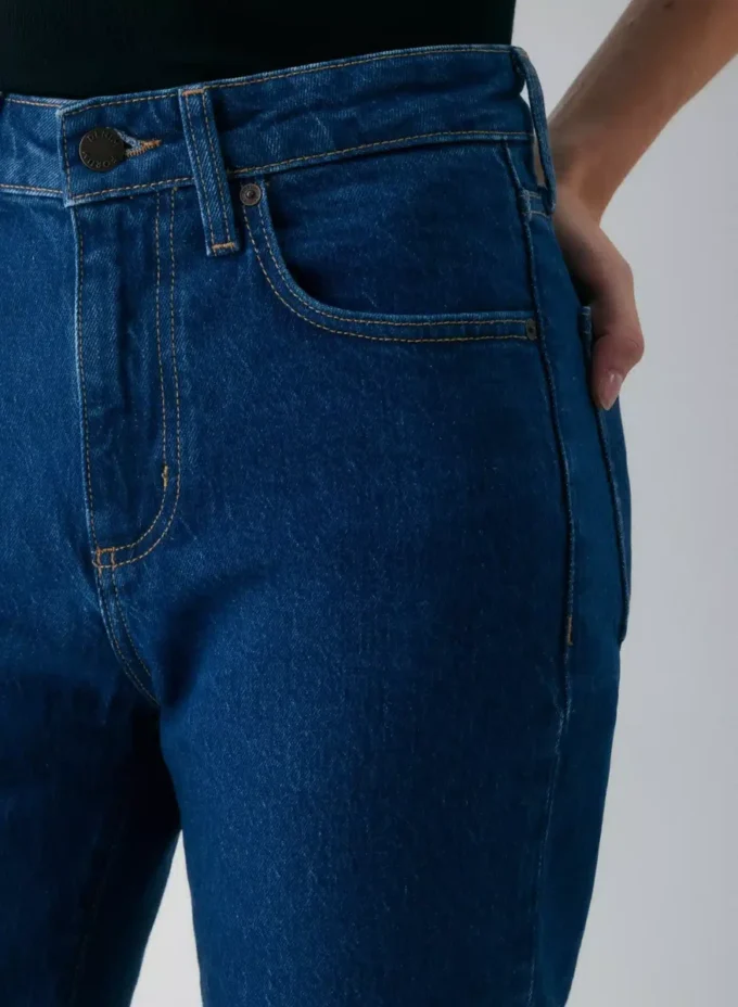 Denim Forum Uma Hi-rise Straight Jean