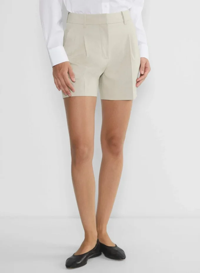 Effortless Short™ Mid-thigh – (Re)ssential Light Effortless Short™ Mid-thigh – (Re)ssential Light
