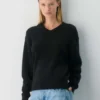 Essential Cashmere avslappet genser med V-hals Essential Cashmere avslappet genser med V-hals