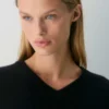 Essential Cashmere avslappet genser med V-hals Essential Cashmere avslappet genser med V-hals