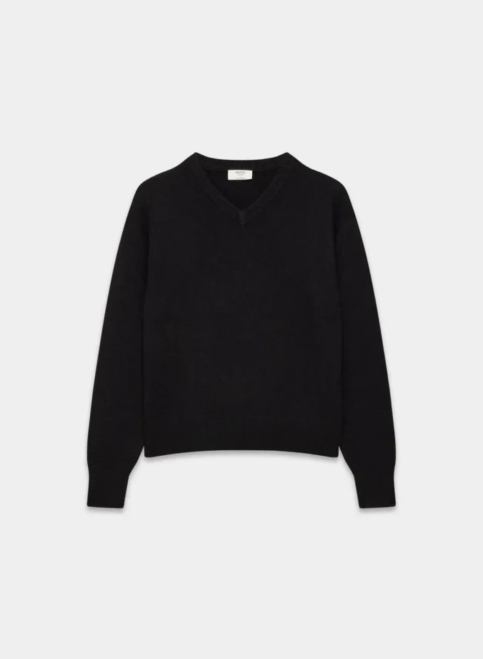 Essential Cashmere avslappet genser med V-hals Essential Cashmere avslappet genser med V-hals