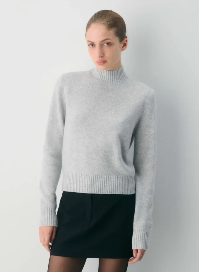 Essential Cashmere Mockneck Essential Cashmere Mockneck
