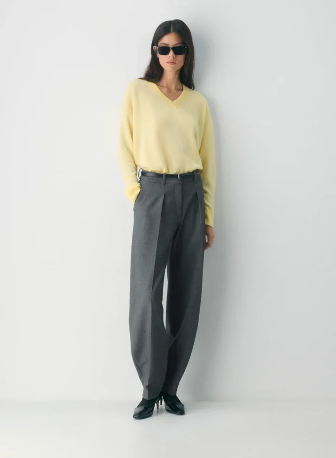 Feather Cashmere Avslappet genser med V-hals Feather Cashmere Avslappet genser med V-hals