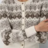 Hals Cardigan