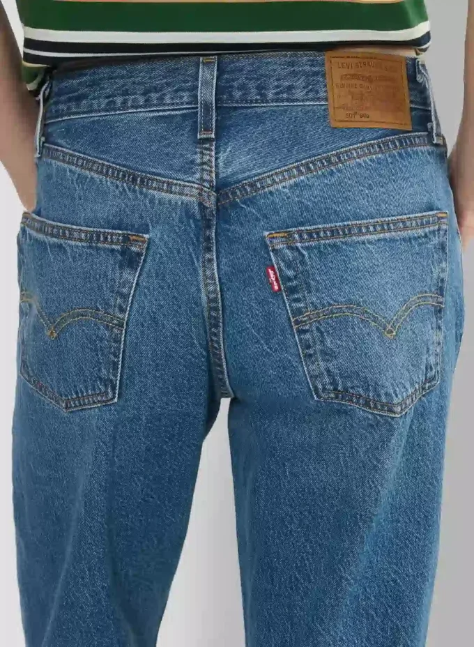 Levi’s 501 ’90s Lightweight Jean