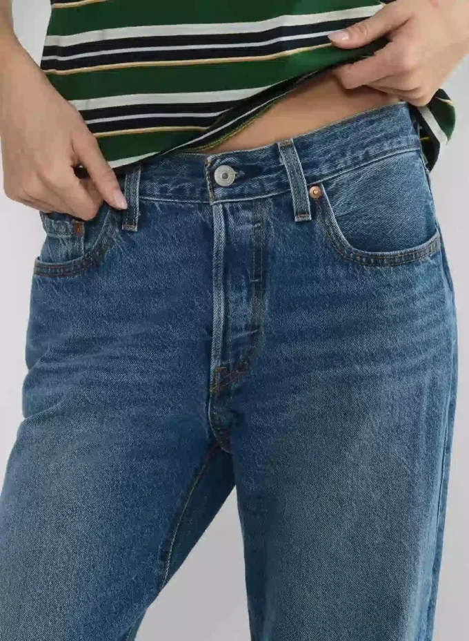 Levi’s 501 ’90s Lightweight Jean