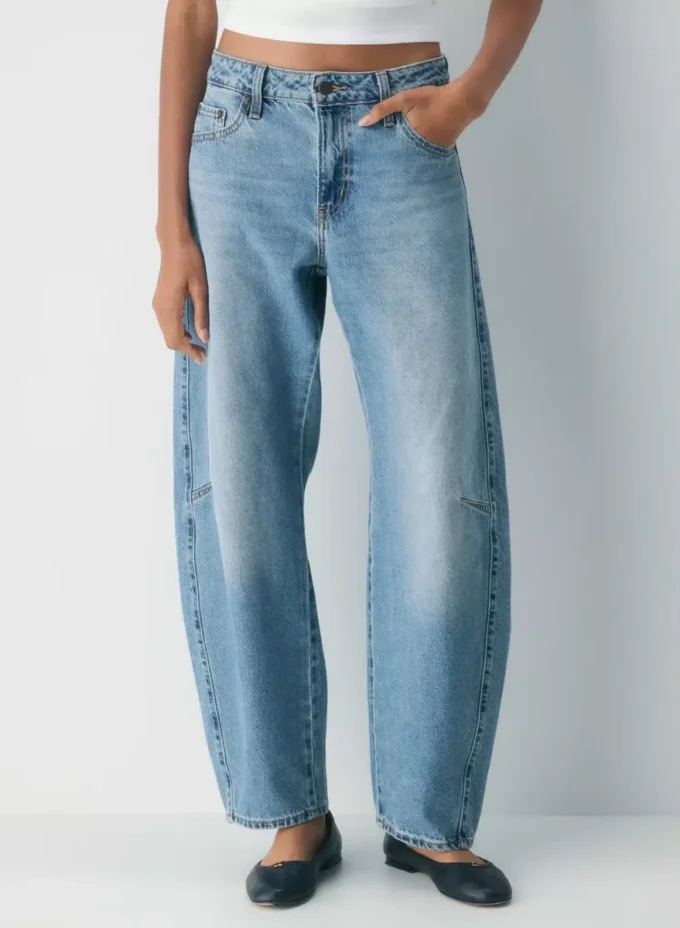 Levi’s Baggy Dad Barrel Jean