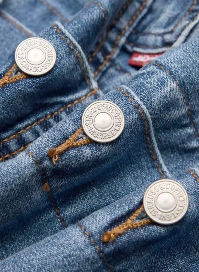 Levi’s Shrunken ’90s Trucker Jacket