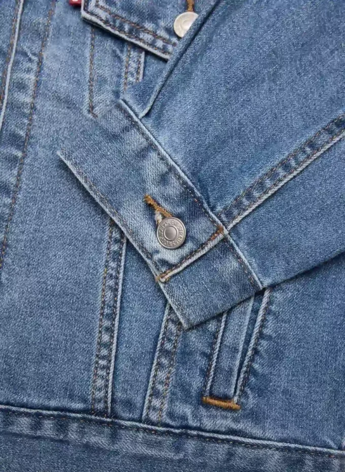 Levi’s Shrunken ’90s Trucker Jacket