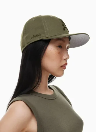 New Era X Aritzia 59FIFTY-hatt