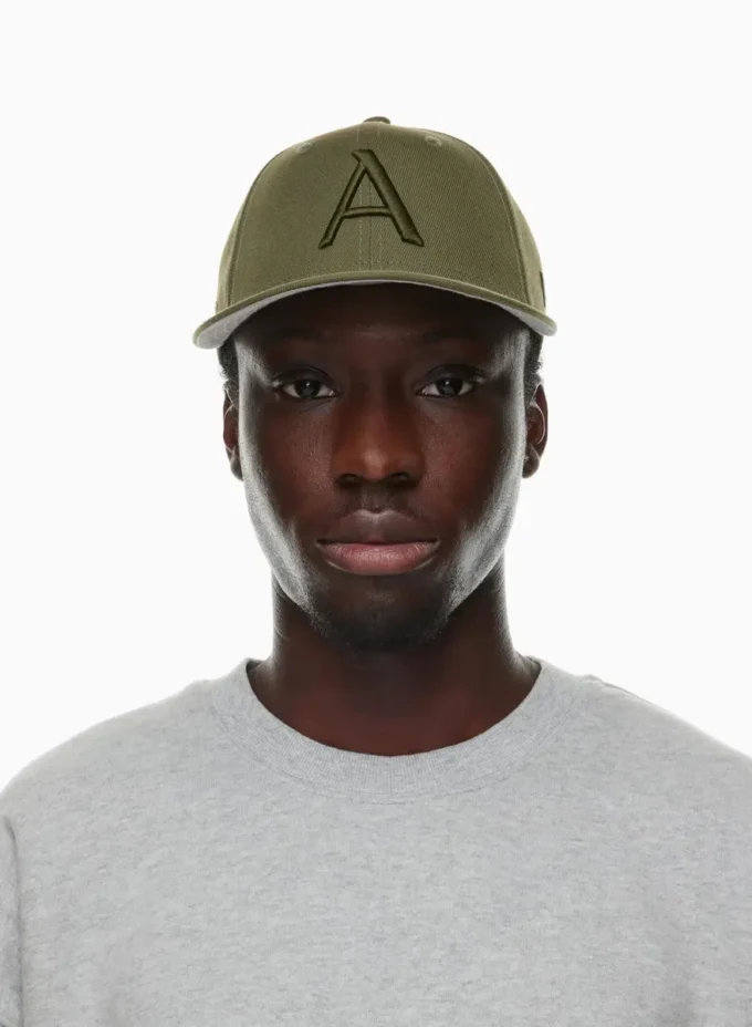 New Era X Aritzia 59FIFTY-hatt