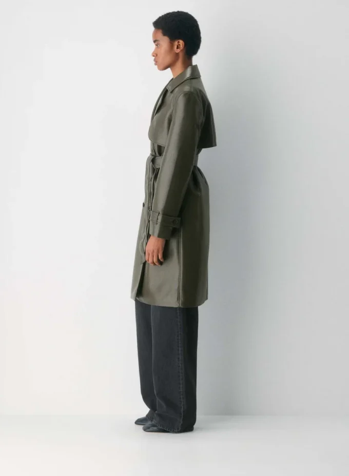 New Tabloid trenchcoat – Unreal Leather New Tabloid trenchcoat – Unreal Leather