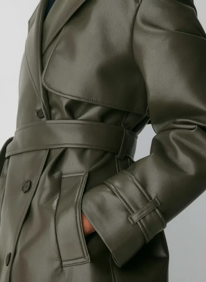 New Tabloid trenchcoat – Unreal Leather New Tabloid trenchcoat – Unreal Leather