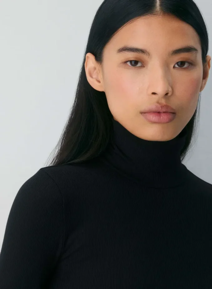 Only Turtleneck