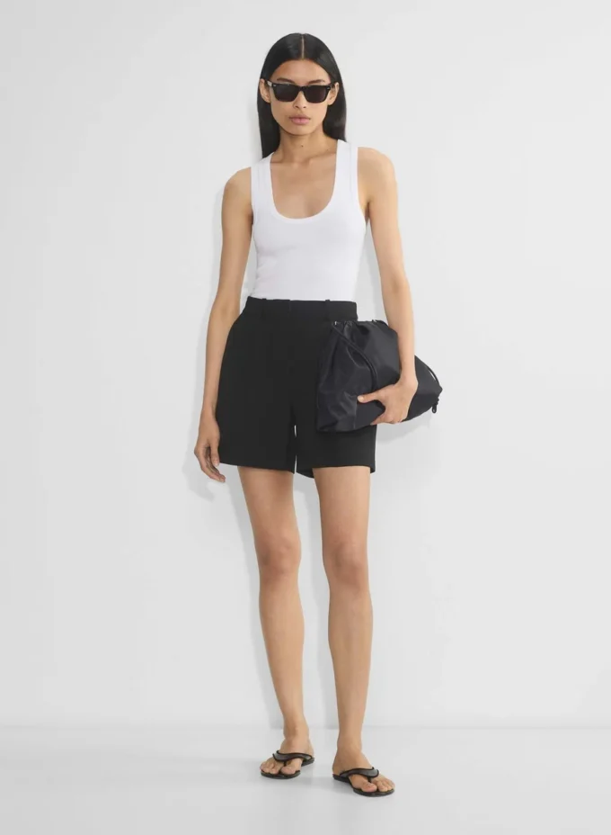 Plisserte shorts til midt på låret Plisserte shorts til midt på låret