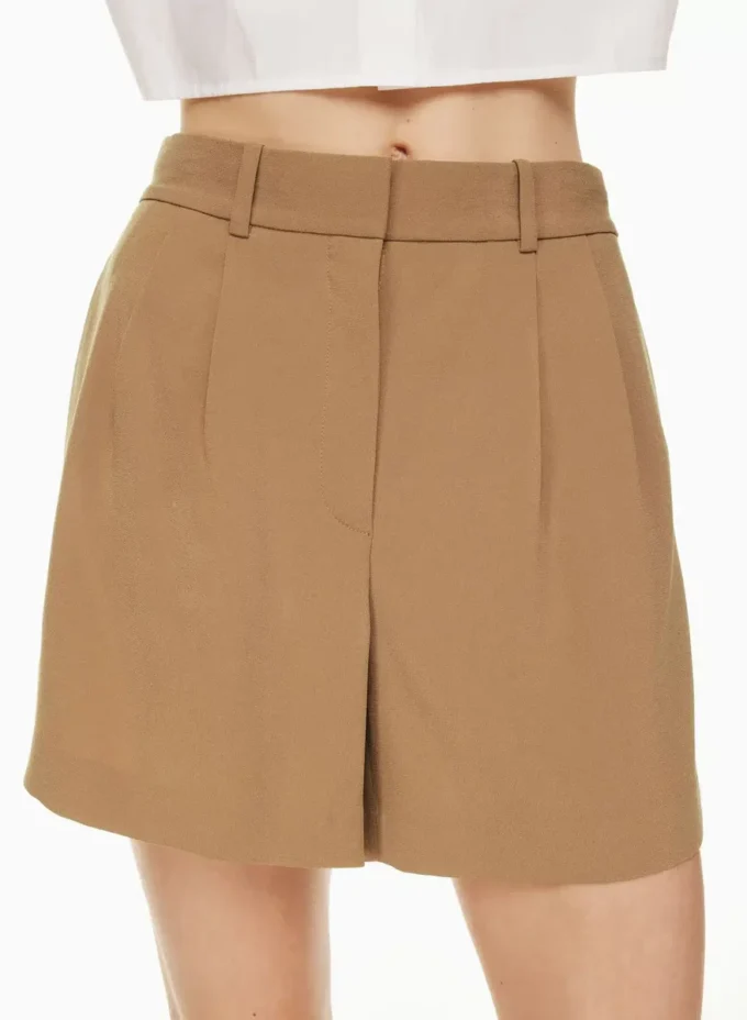Plisserte shorts til midt på låret