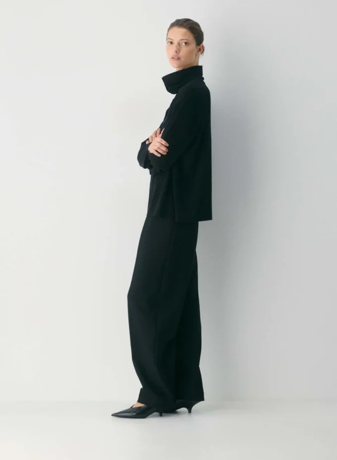 Riverside Turtleneck Riverside Turtleneck