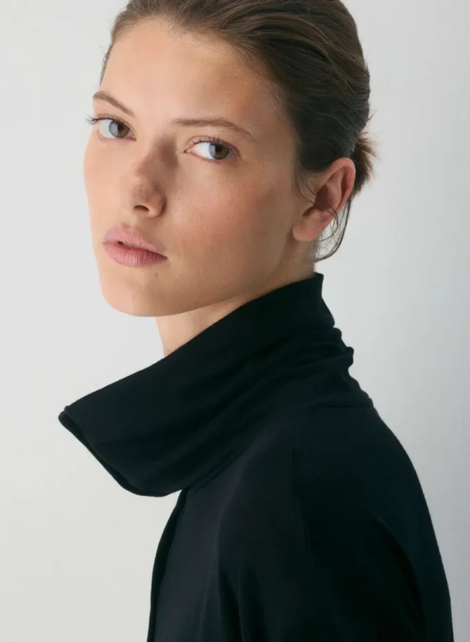 Riverside Turtleneck Riverside Turtleneck