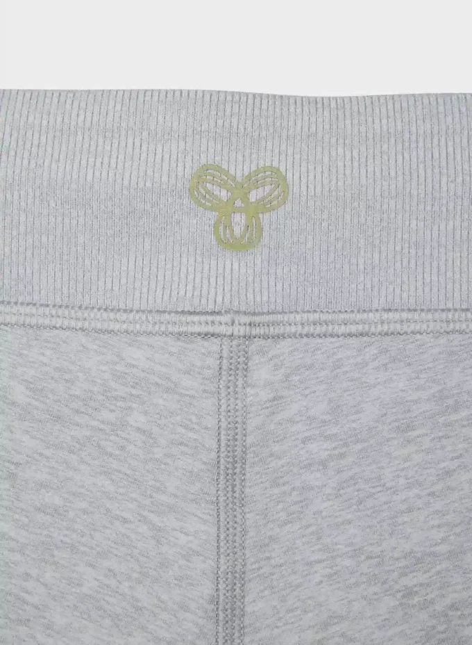 SoftWhip™ Flawless Hi-Rise Capri