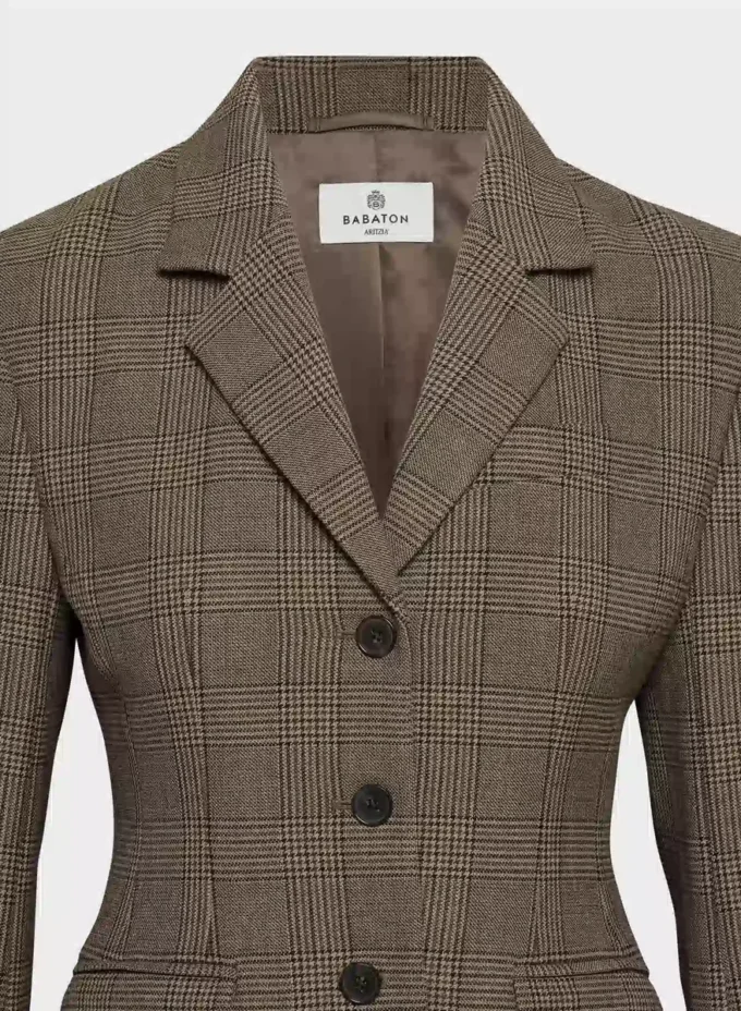 Standout Blazer – (Re)ssential
