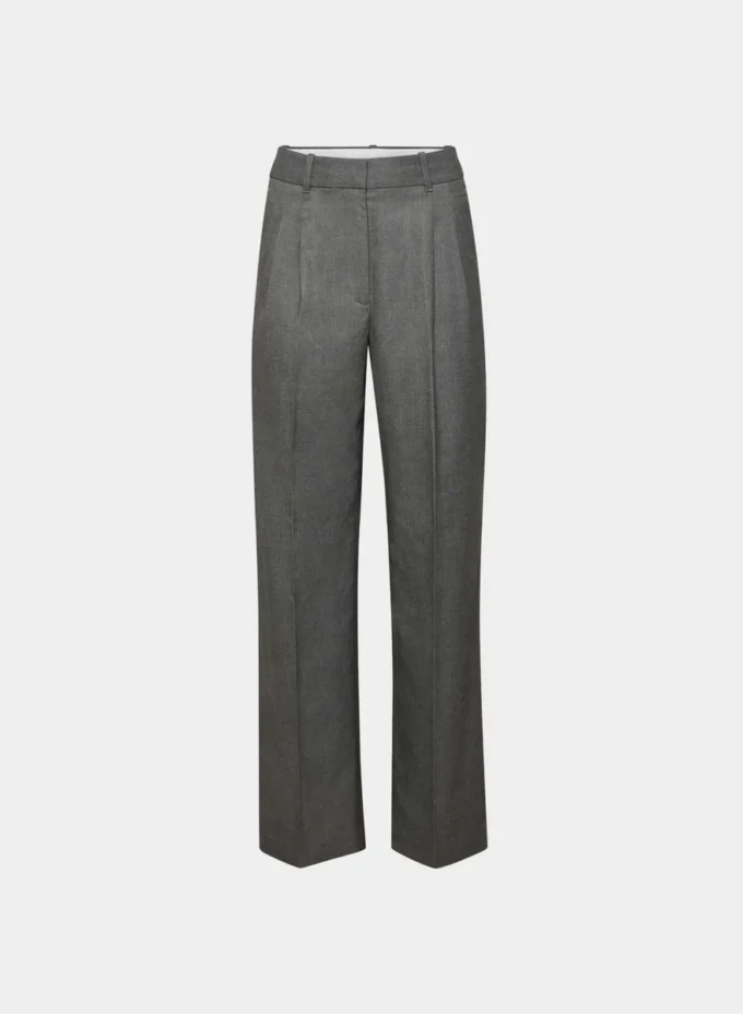 The Effortless Pant™ – (Re)fined