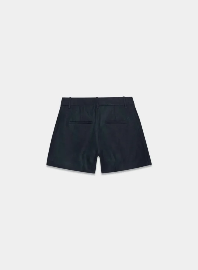 The Effortless Short™ Curve-fit Mini – CruiseLinen™