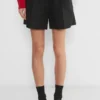 The Effortless Short™ Linen Mid-thigh The Effortless Short™ Linen Mid-thigh