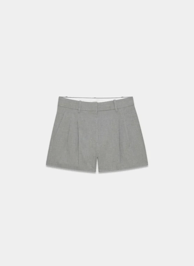 The Effortless Short™ Mini – (Re)ssential Light The Effortless Short™ Mini – (Re)ssential Light