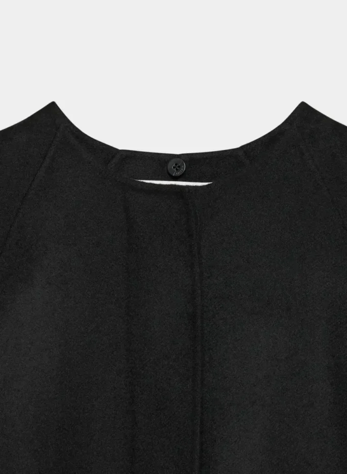The Embrace dobbeltsidig kåpe – Luxe (Re)Wool The Embrace dobbeltsidig kåpe – Luxe (Re)Wool