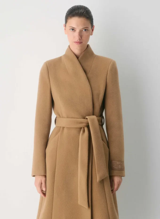The Heirloom Coat – myk ullkashmir The Heirloom Coat – myk ullkashmir