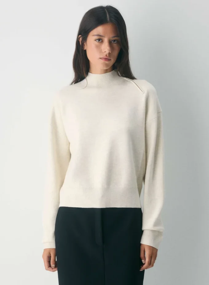 Village Mockneck